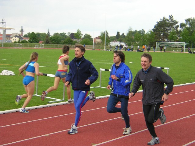 Bci M.Wastl, M.Svoboda a R.Hlka se rozcviuj ped 10
