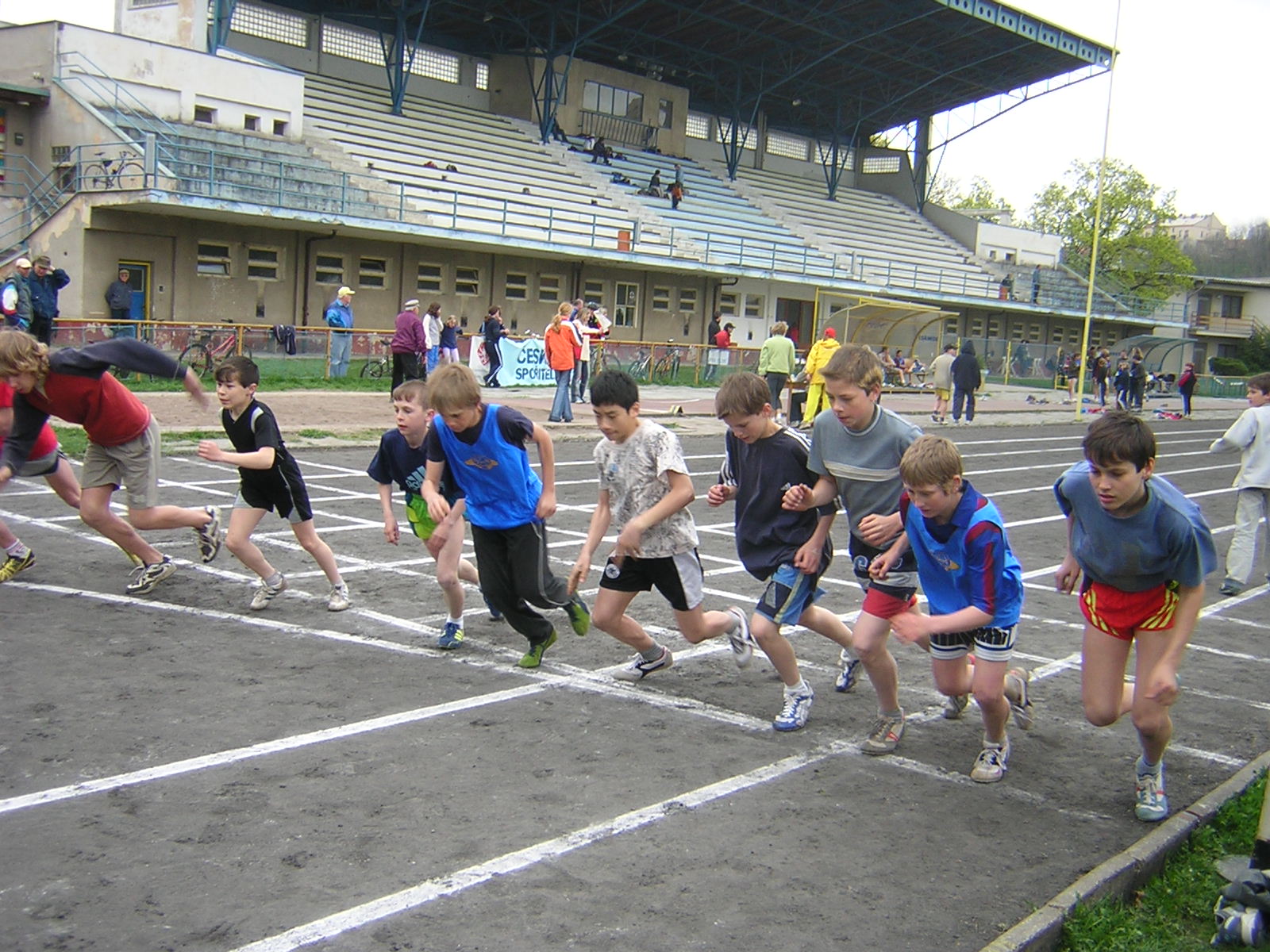 Chlapci na startu 800m